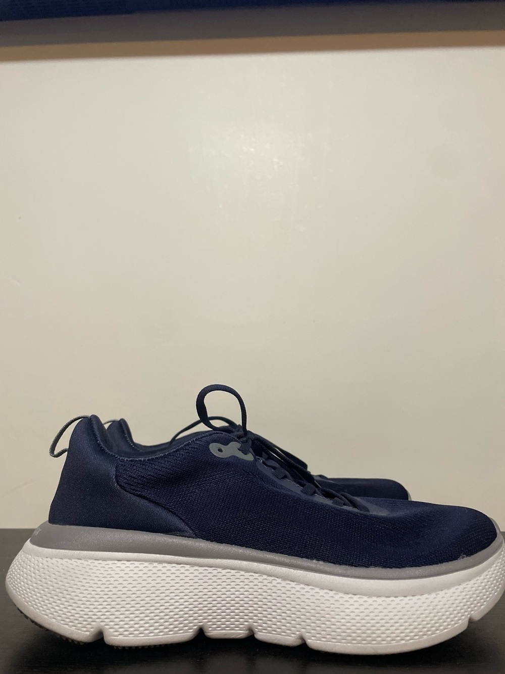 REVITALIGN Gaia Support Walking Sneaker | Womens Sz 8.5D (wide width)